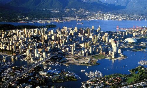 حجز طيران من Edmonton إلى Vancouver